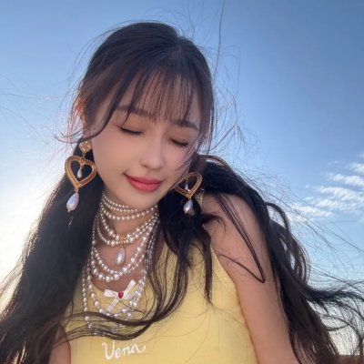 站起来的女孩